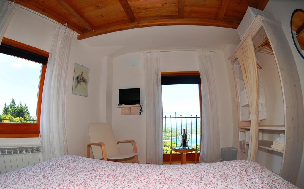 Castel di Casio B&B Borgo Massovrana מראה חיצוני תמונה